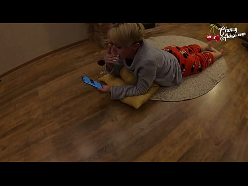 ❤️ Šialená blondínka fajčí obrovský penis a skáče na ňom - análny sex ❤❌ Krásne porno na sk.bladesoul.top ❌️❤